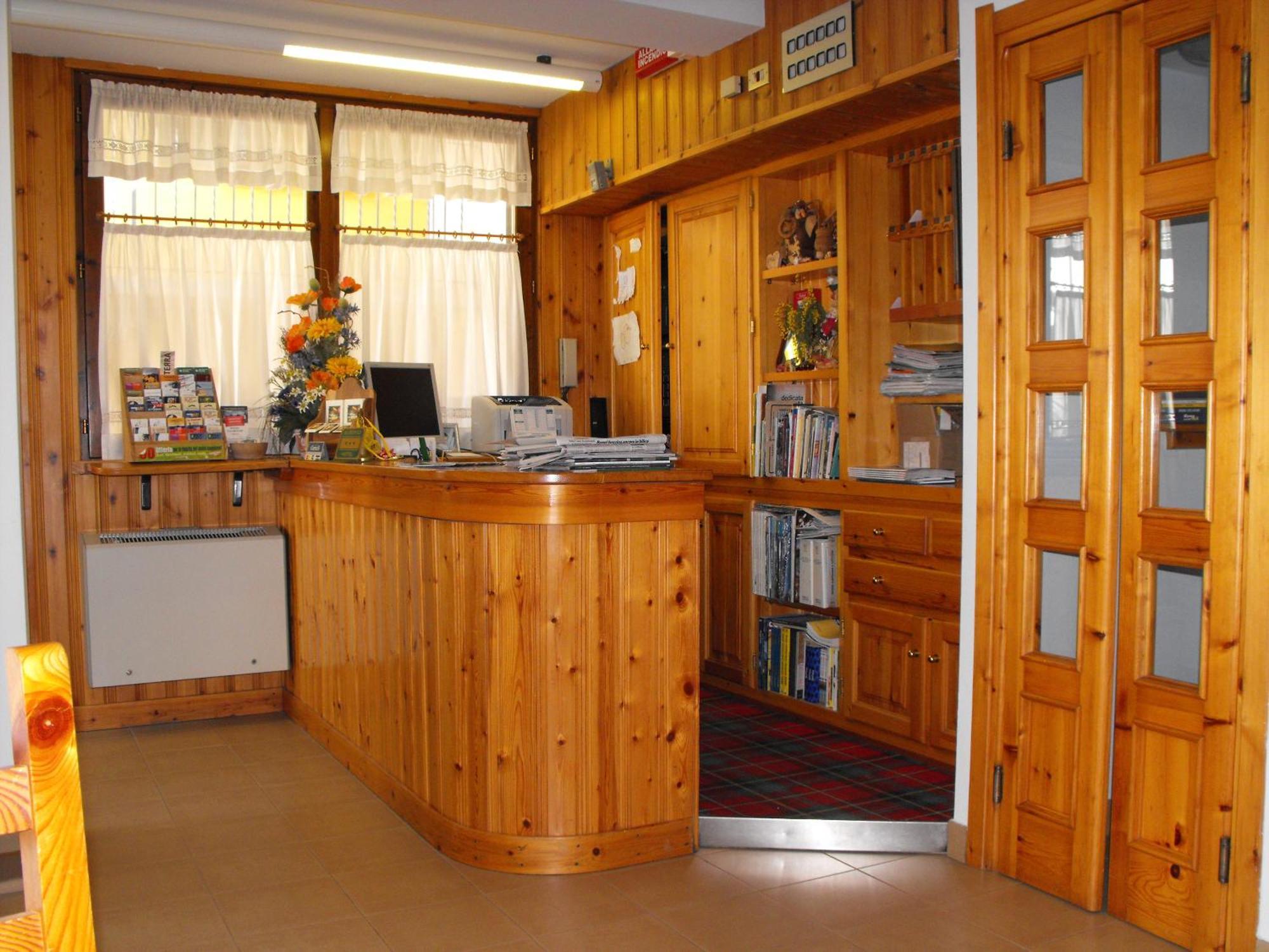 Hotel Valdotain วิลเนอเวอ ภายนอก รูปภาพ