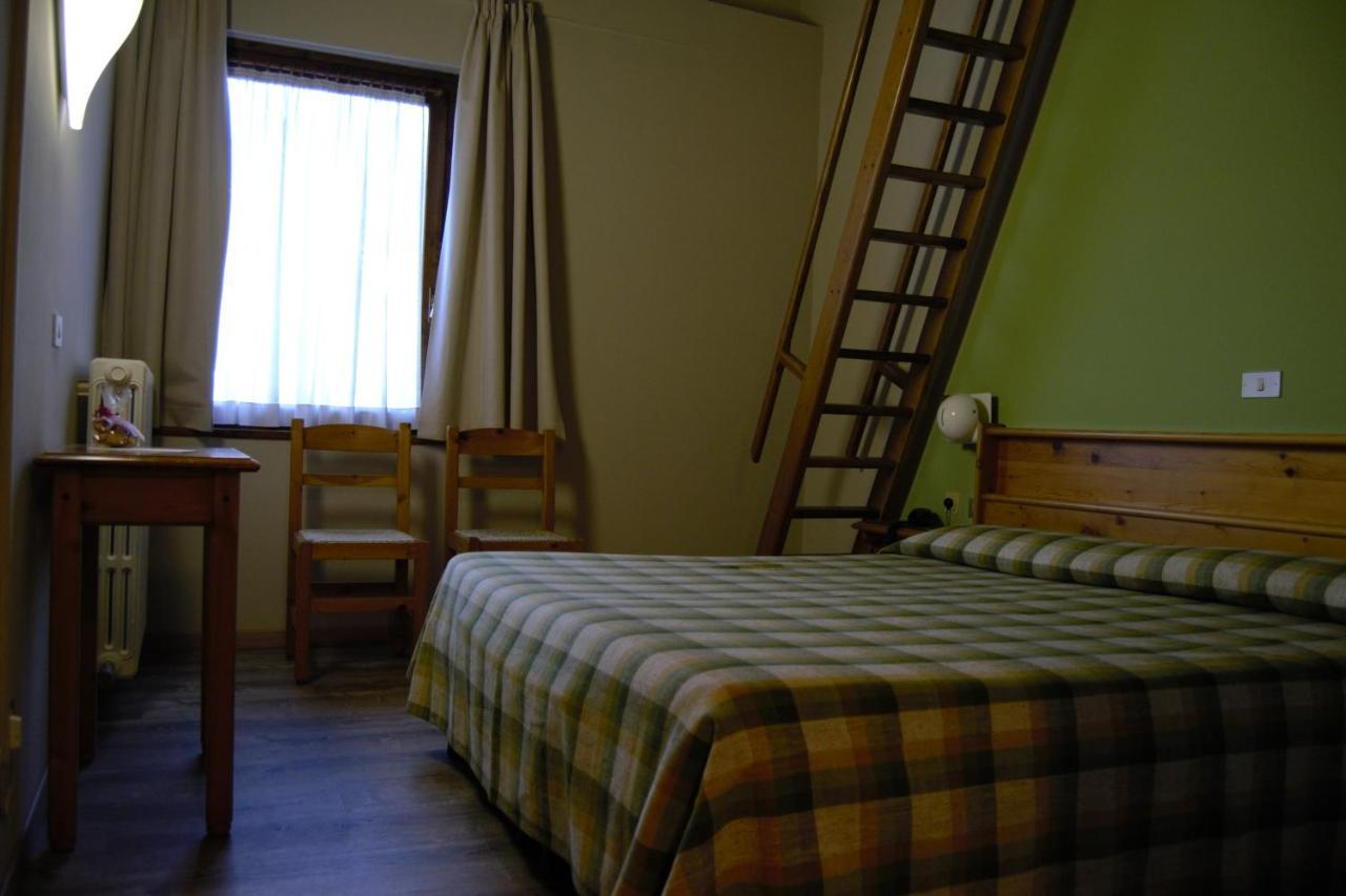 Hotel Valdotain วิลเนอเวอ ภายนอก รูปภาพ